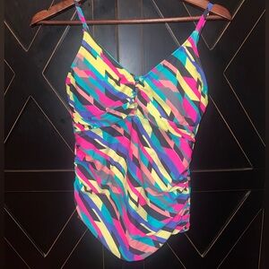 Women’s M NWT Tankini top